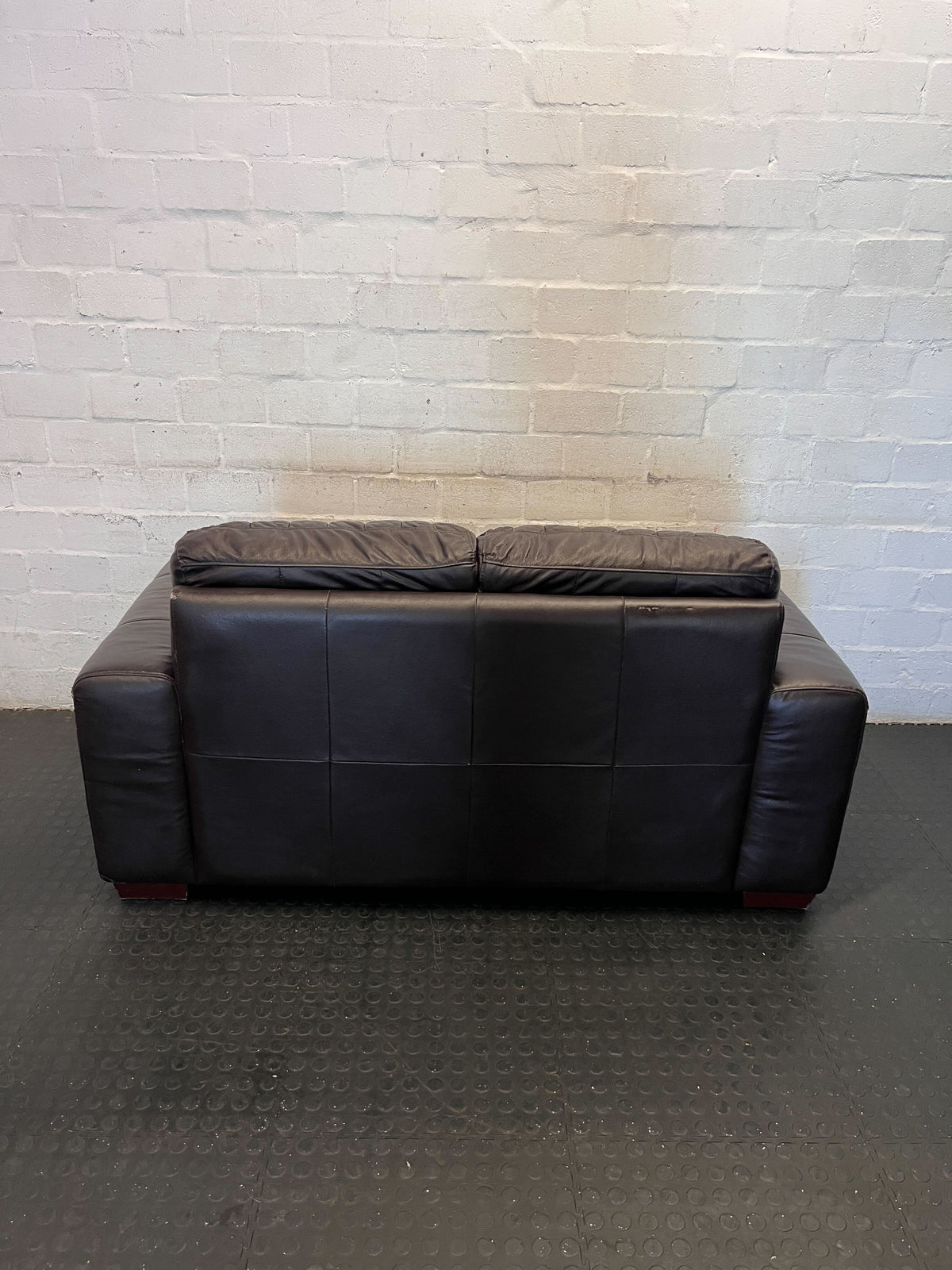 Comfy Brown Leather 2-Seater Sofa - 2ndhandwarehouse.com
