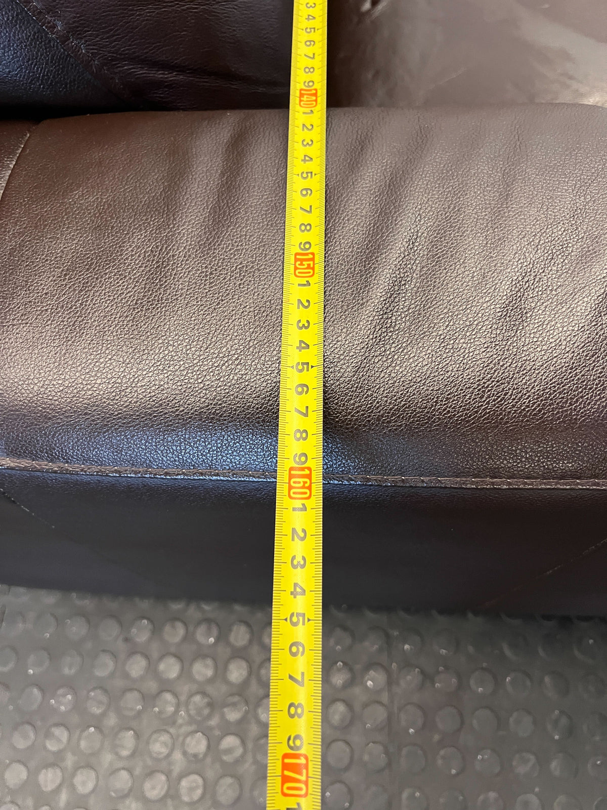 Comfy Brown Leather 2-Seater Sofa - 2ndhandwarehouse.com