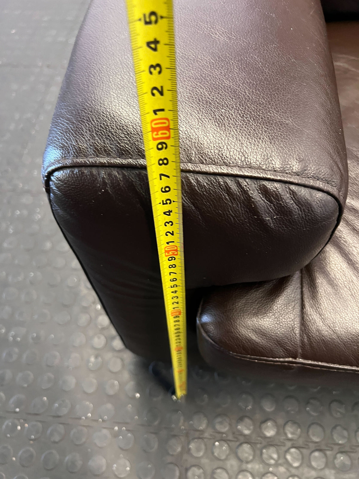 Comfy Brown Leather 2-Seater Sofa - 2ndhandwarehouse.com