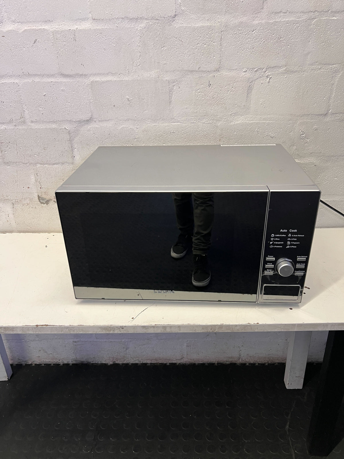 Logic Silver & Black Microwave Oven