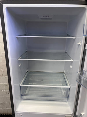 Hisense Dark Grey Fridge Freezer - Reliable & Modern Cooling