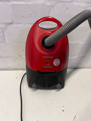 Samsung 1600W Red Vacuum Cleaner