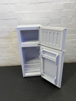 Goldair White Top Freezer Fridge - Compact & Efficient