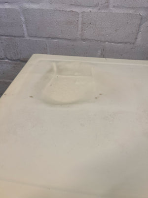 Compact Singer SBF140 White Freezer