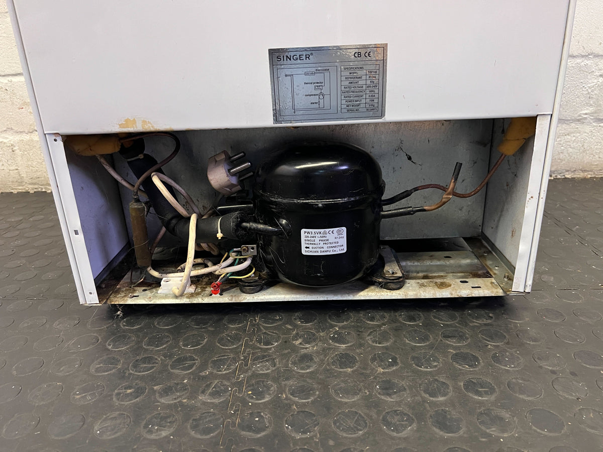 Compact Singer SBF140 White Freezer