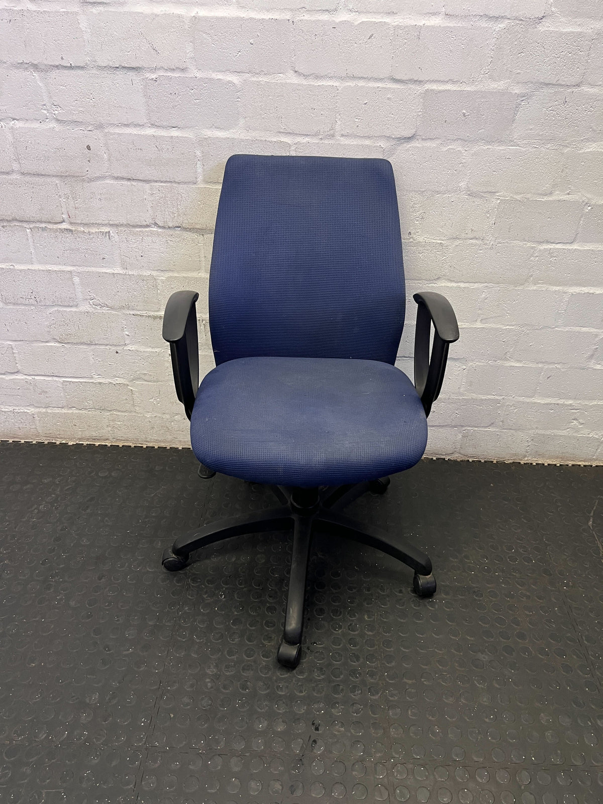 Comfortable Blue Swivel Office Chair
