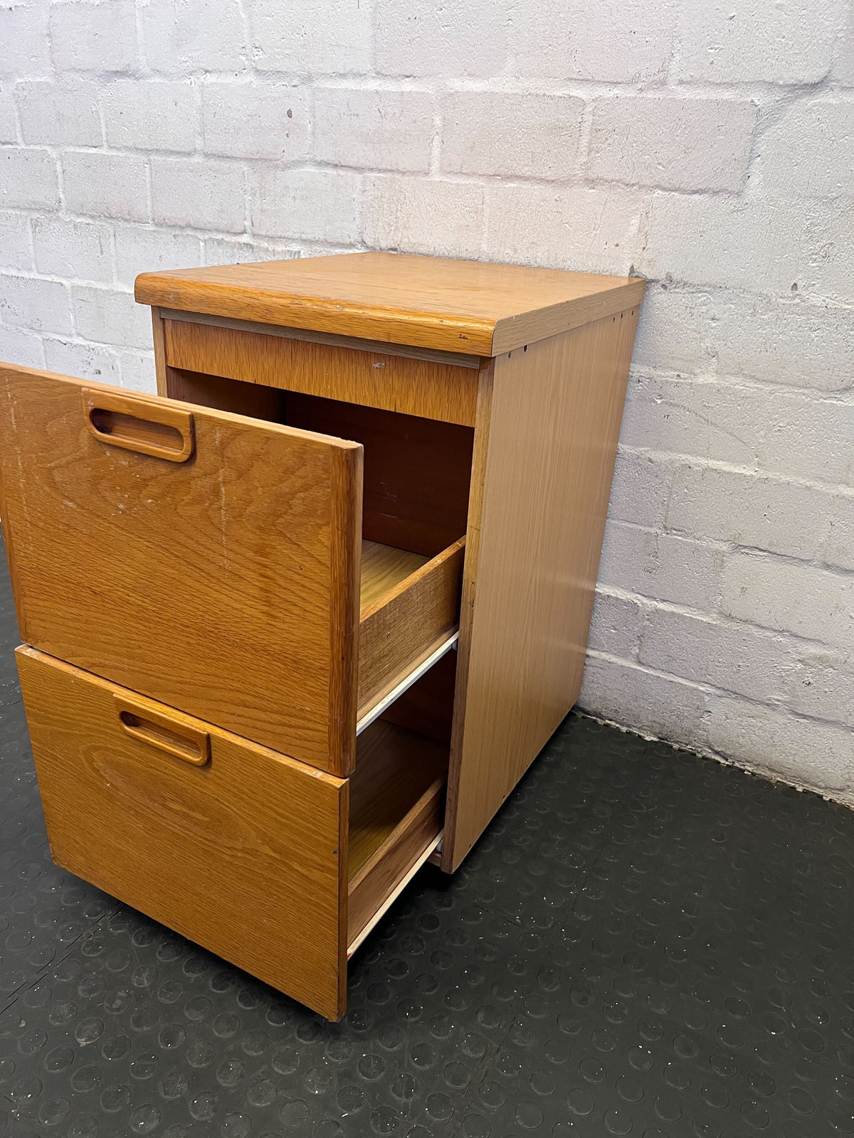 Vintage Oak Finish 2-Drawer Mobile Storage Cabinet ✨