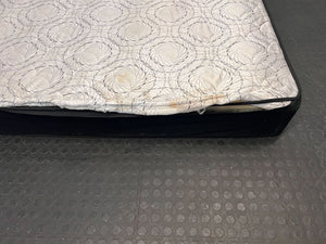 Comfortable 3/4 Mattress with Unique Design - Rip on side