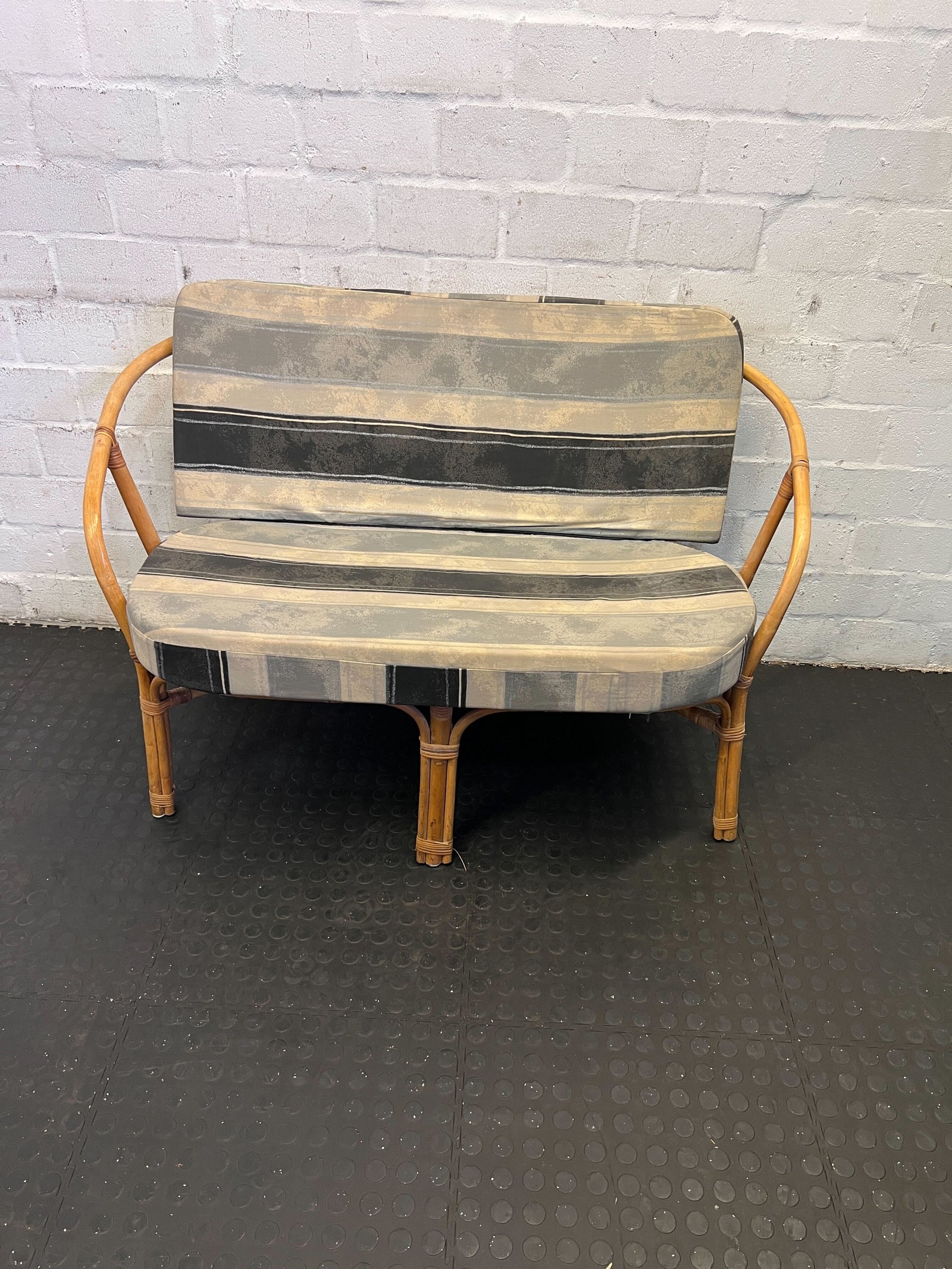 Chic Vintage 2-Seater Striped Couch with Bamboo Frame – Minor Wear