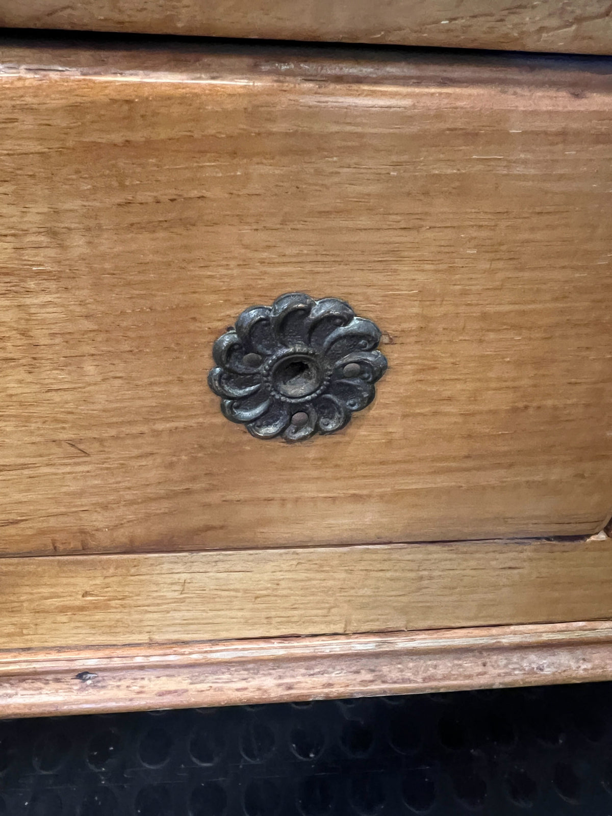 Charming Vintage Wooden Sideboard with Ornate Carving draw missing a hinges - 2ndhandwarehouse.com