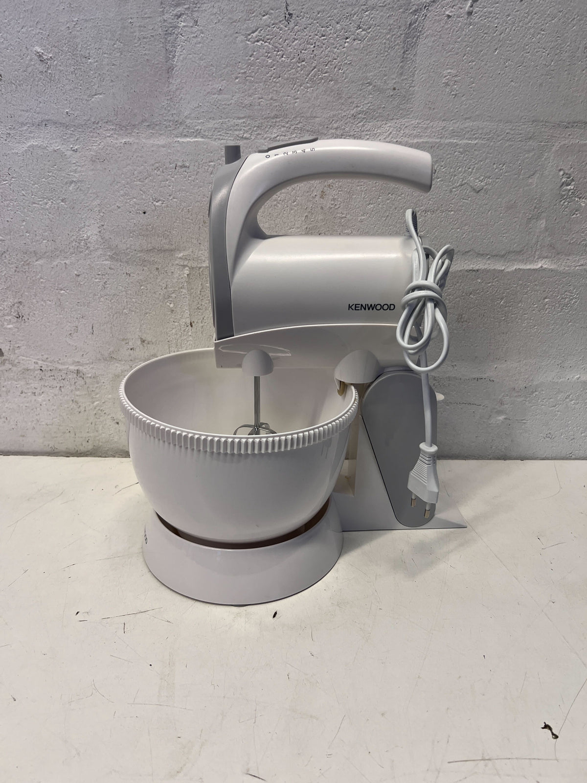 Kenwood Stand Mixer with Bowl - Baking Essential! - 2ndhandwarehouse.com