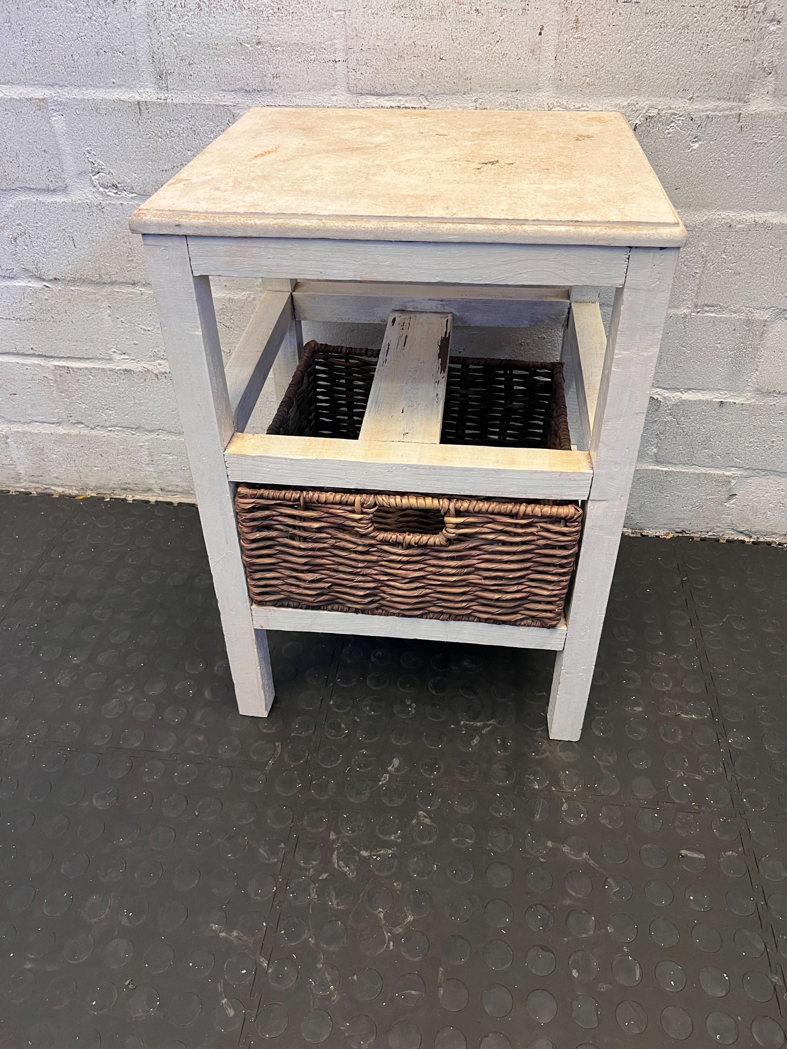 Charming White Wooden Side Table with Woven Basket Storage