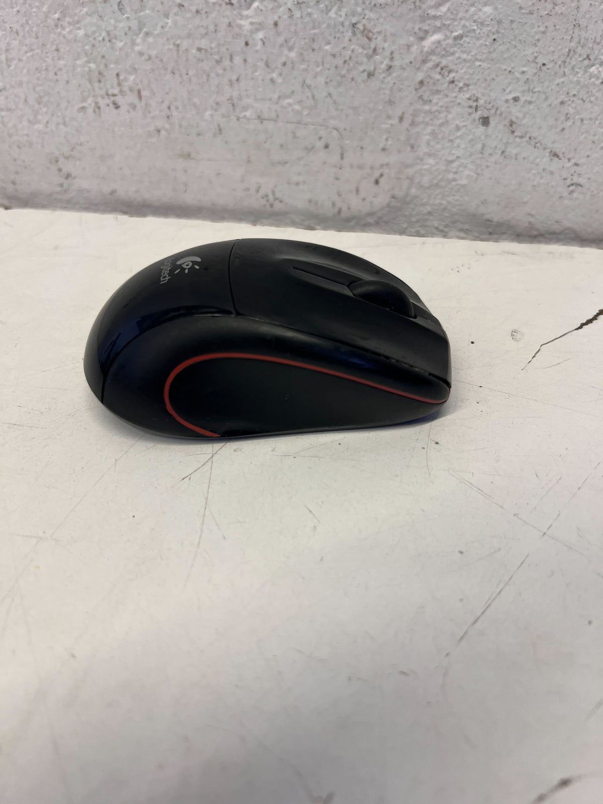 Logitech Wireless Optical Mouse - Reliable & Compact - 2ndhandwarehouse.com