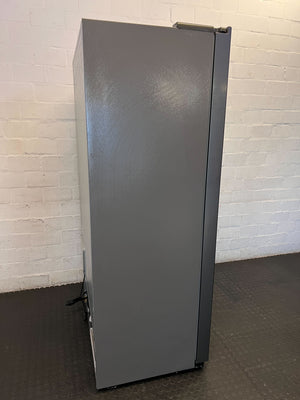 Modern Hisense Side-by-Side Fridge Freezer - Dark Grey Finish - 2ndhandwarehouse.com