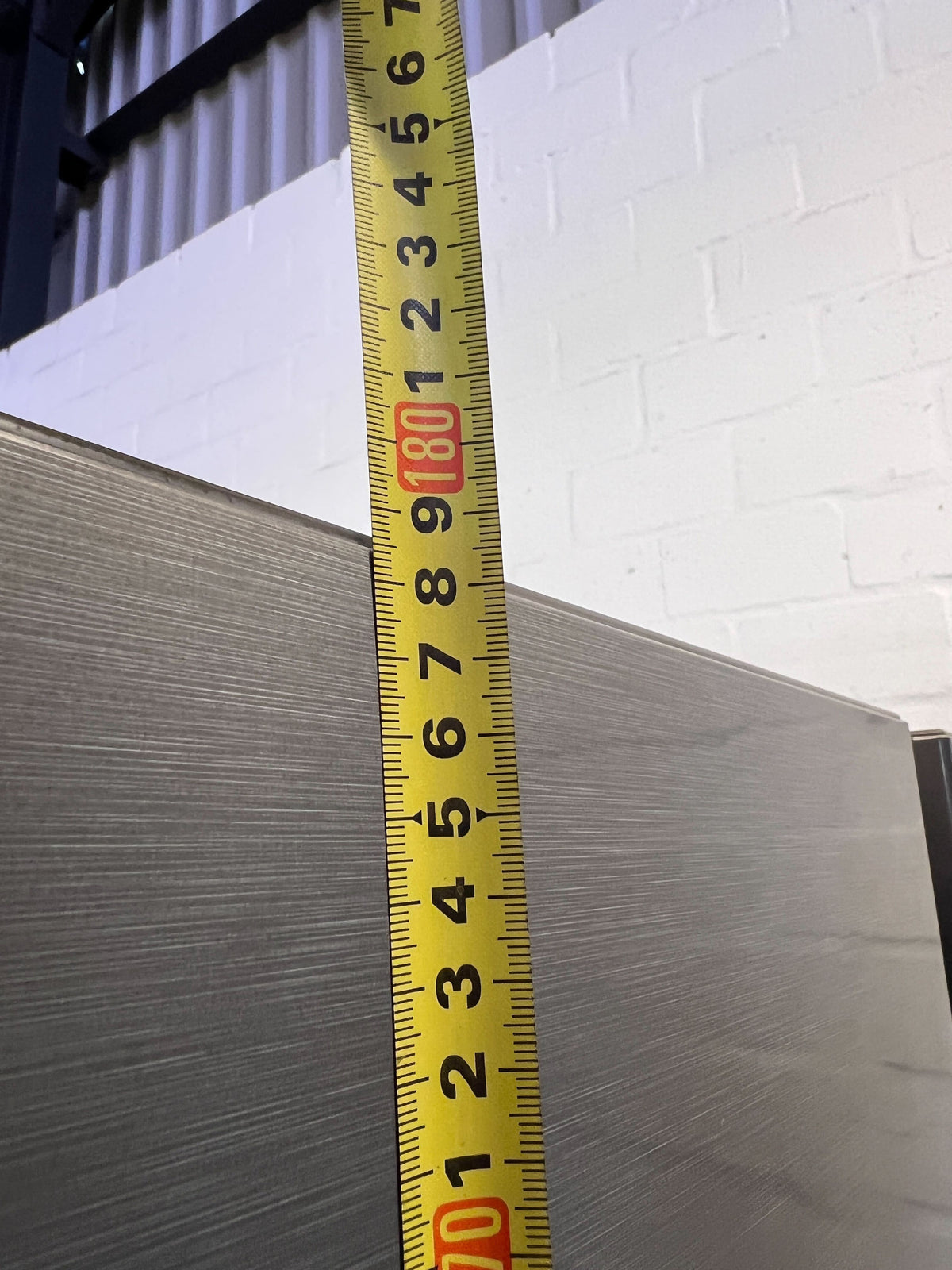 Modern Hisense Side-by-Side Fridge Freezer - Dark Grey Finish - 2ndhandwarehouse.com