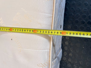 Pre-Loved Slumberland King Mattress 187 by 192