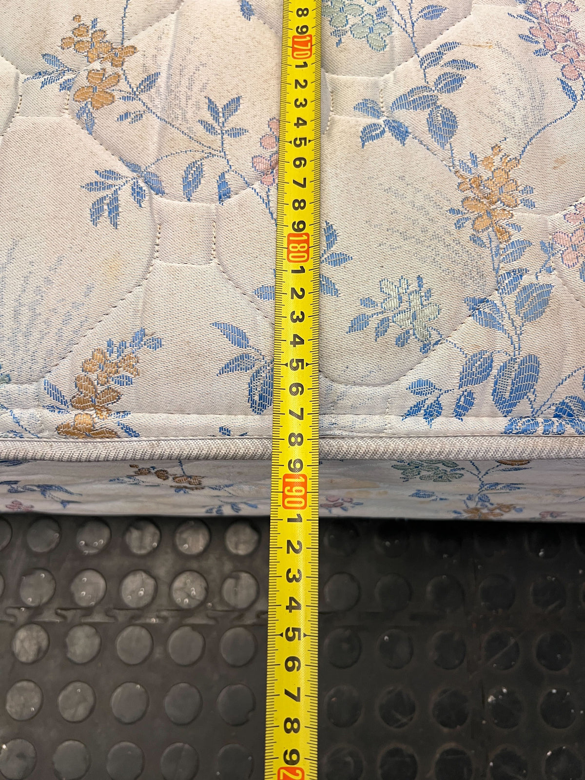 Cozy Floral Pattern Used Mattress - king size - 2ndhandwarehouse.com