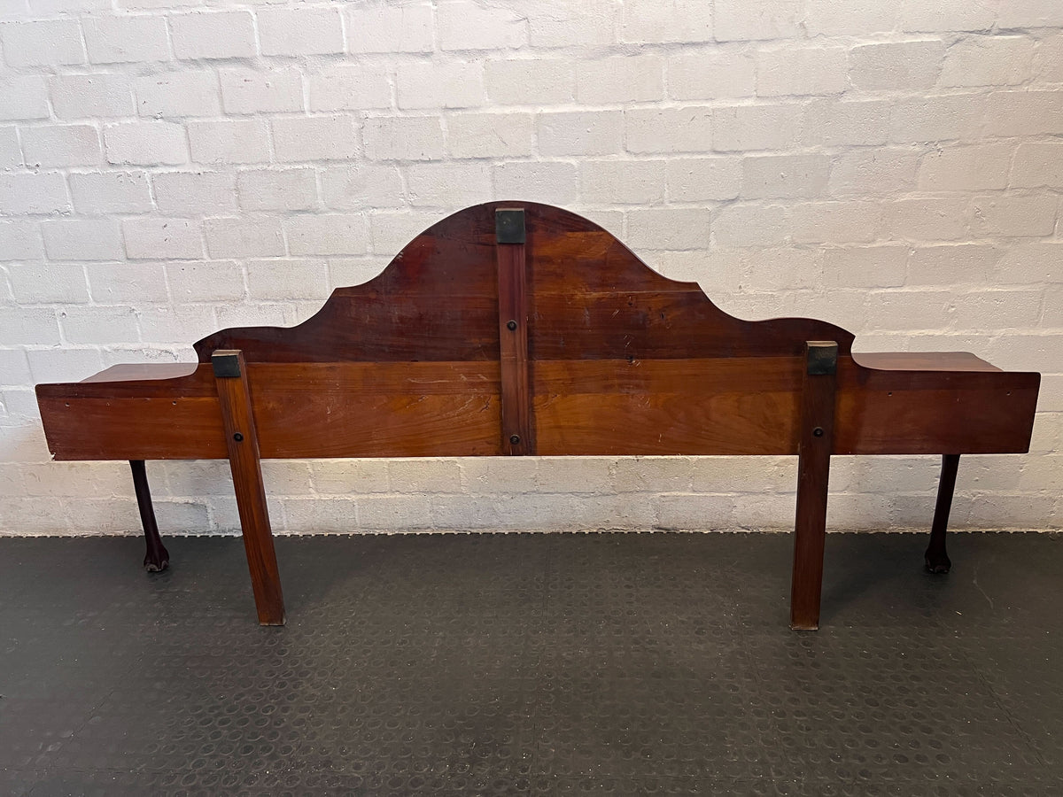 Elegant Vintage Wooden Headboard with Integrated Bedside Tables