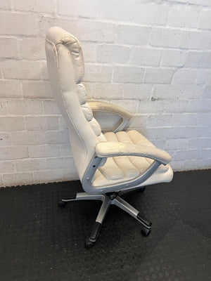 Pre-Loved white Executive High-Back Office Chair with Ribbed Design - 2ndhandwarehouse.com