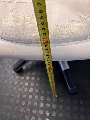 Pre-Loved white Executive High-Back Office Chair with Ribbed Design - 2ndhandwarehouse.com