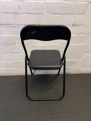 Stylish Black Folding Chair – Durable Metal & Comfortable Design