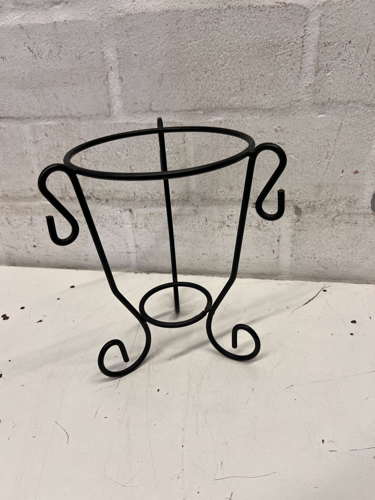 Elegant Black Metal Decorative Stand - Plant Holder / Candle Display - 2ndhandwarehouse.com