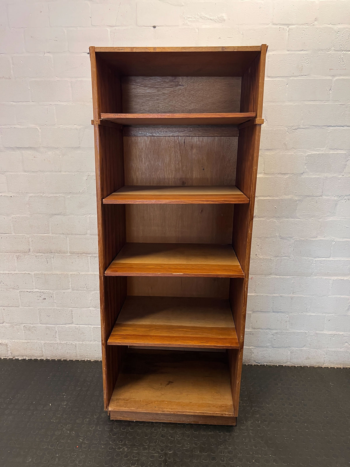 Rustic Wooden 5-Tier Bookcase Storage Shelf with some damage - 2ndhandwarehouse.com