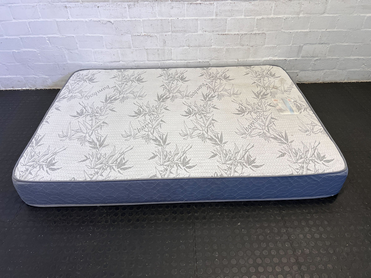 Comfortable Twin Mattress with Soft Floral Design - Good Condition - 2ndhandwarehouse.com