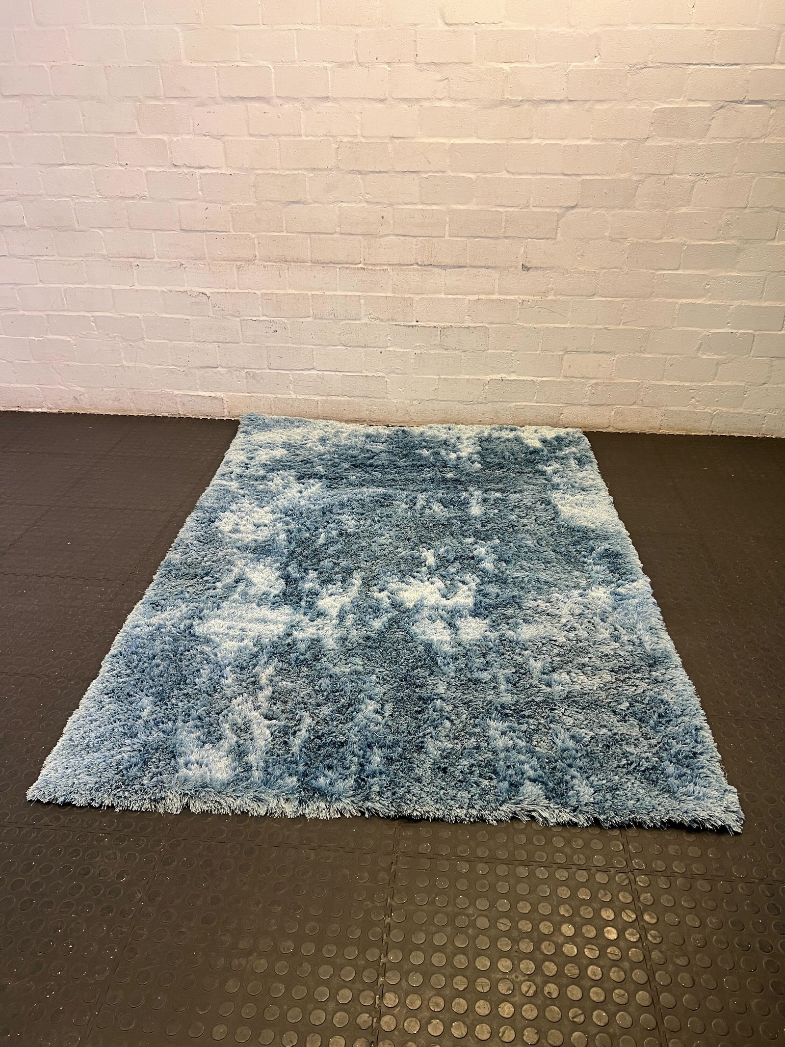Cozy Blue Shag Area Rug – Soft & Stylish Home Décor