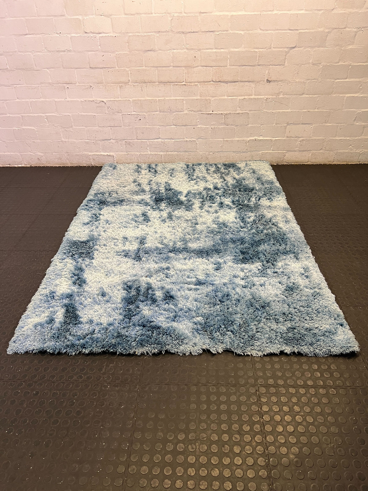 Cozy Blue Shag Area Rug – Soft & Stylish Home Décor