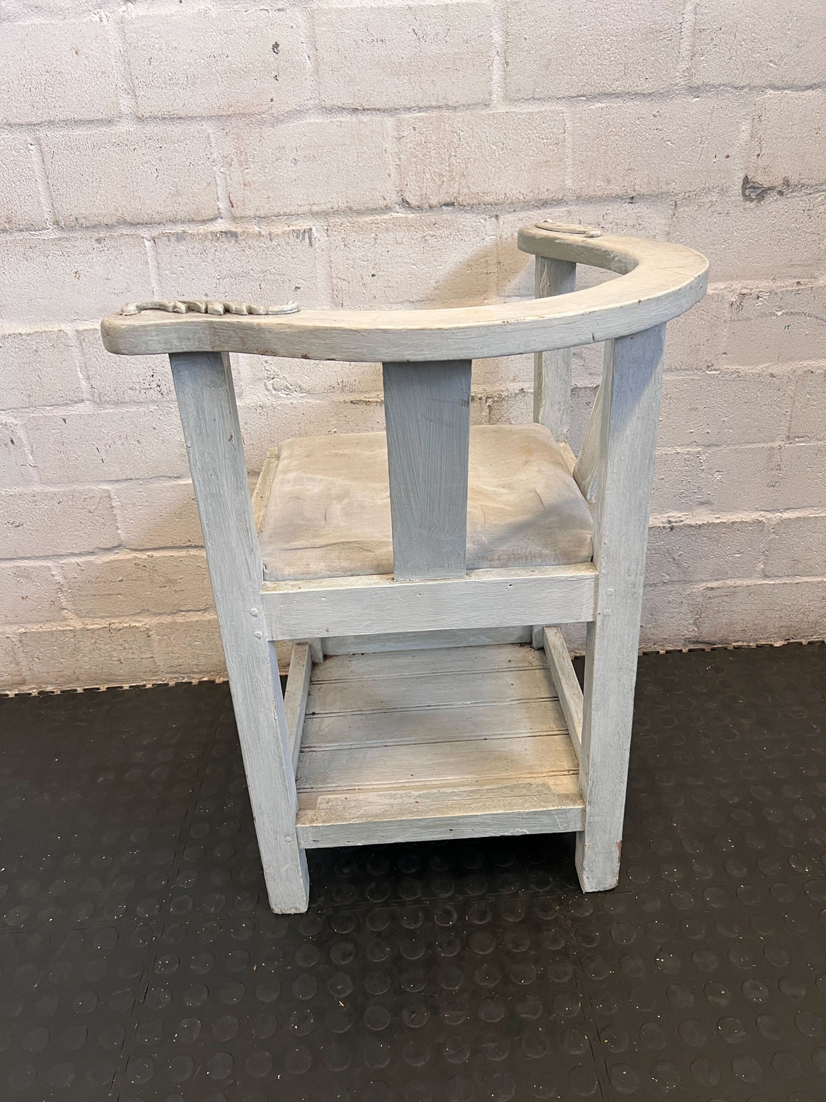 Rustic Shabby Chic Wooden Accent Chair with Shelf