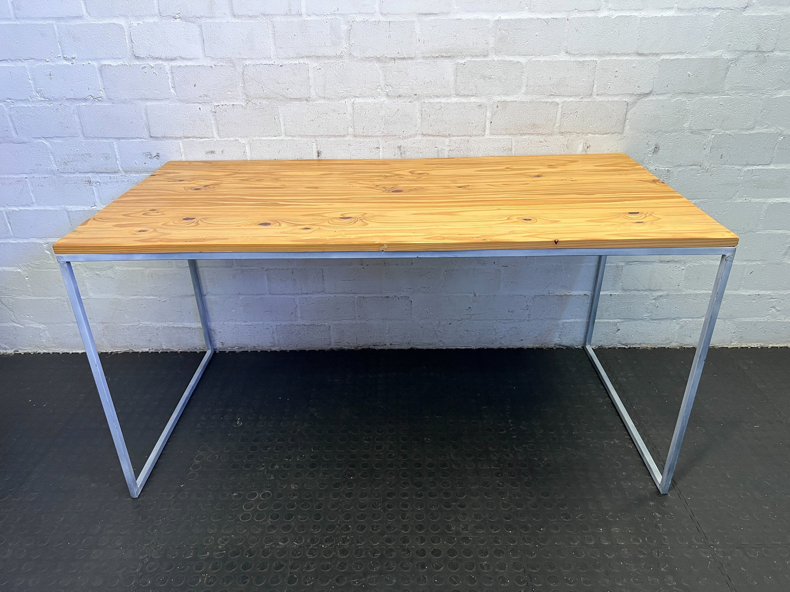 Stylish Rectangular Pine Wood Dining Table with Metal Frame