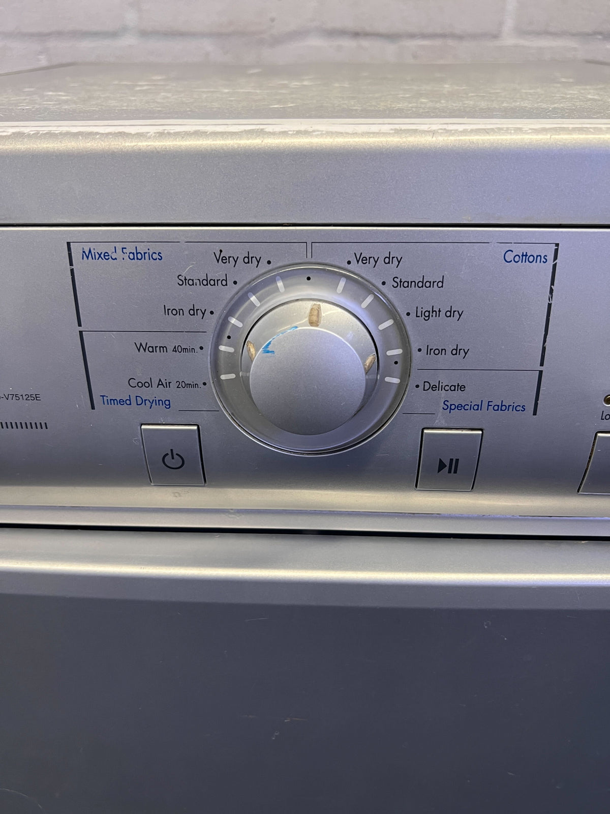 LG ClothesCare 7.5kg Tumble Dryer - Starts Immediately upon plugging In and stops only when Unplugged - REDUCED