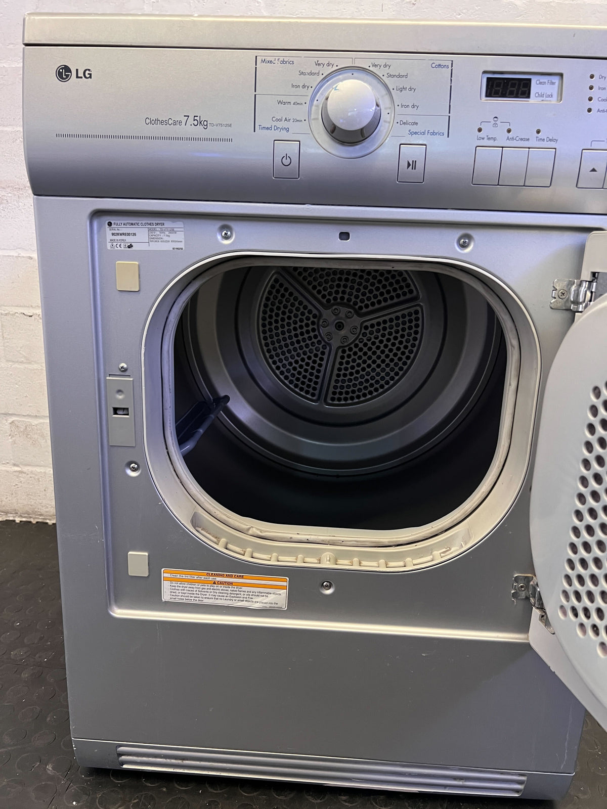 LG ClothesCare 7.5kg Tumble Dryer - Starts Immediately upon plugging In and stops only when Unplugged - REDUCED