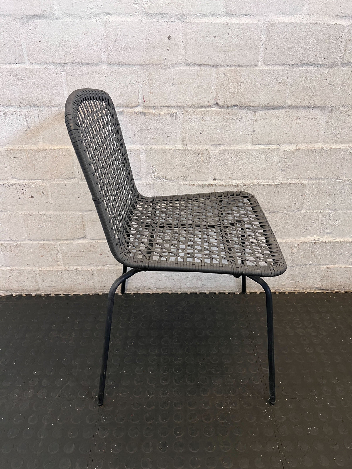 Stylish Grey Woven Indoor/Outdoor Chair