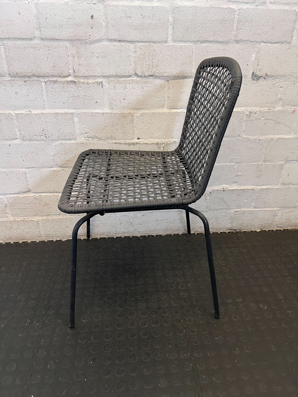 Stylish Grey Woven Indoor/Outdoor Chair