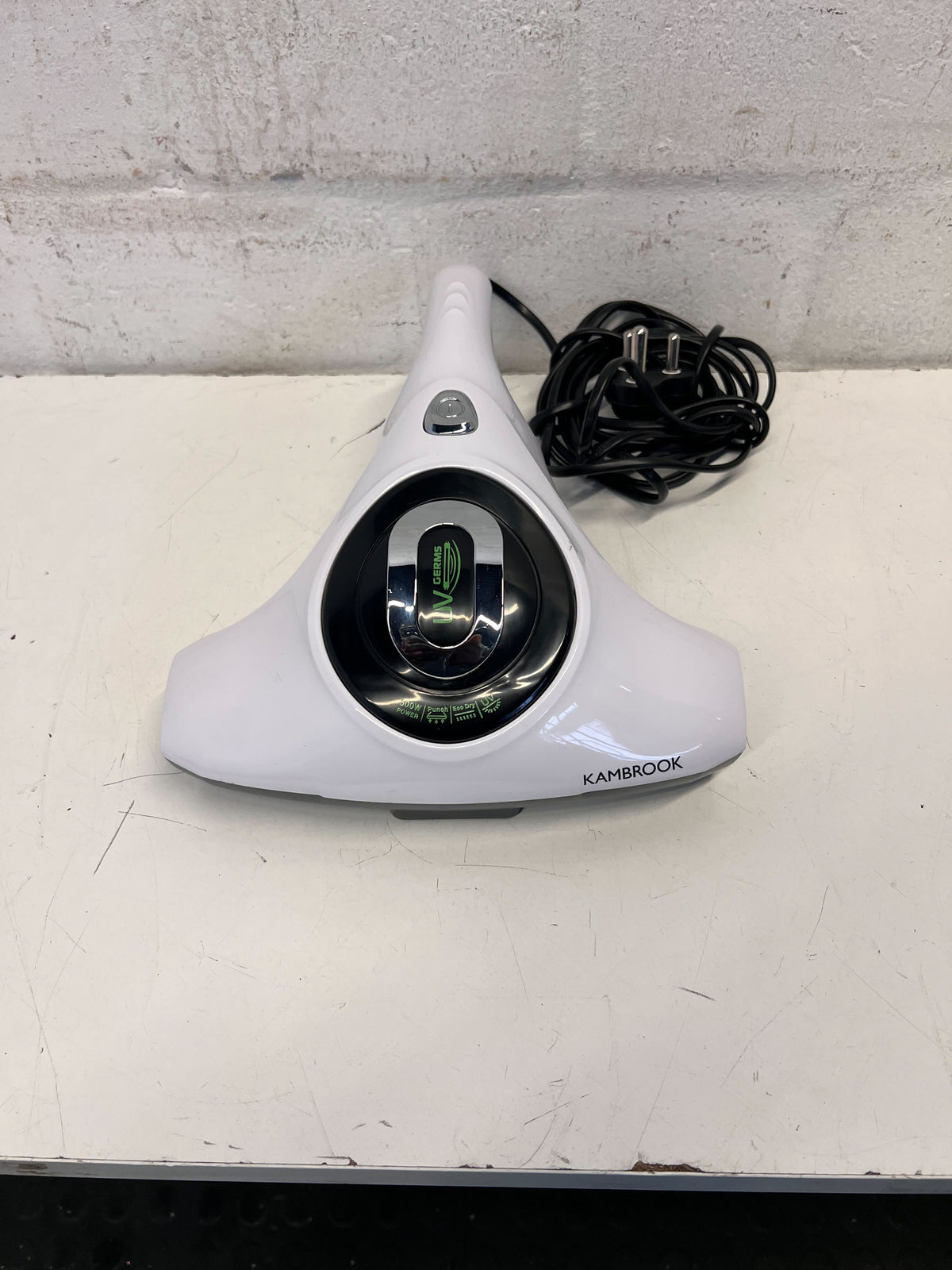 Versatile White Handheld Steam Cleaner – Like New Condition - 2ndhandwarehouse.com