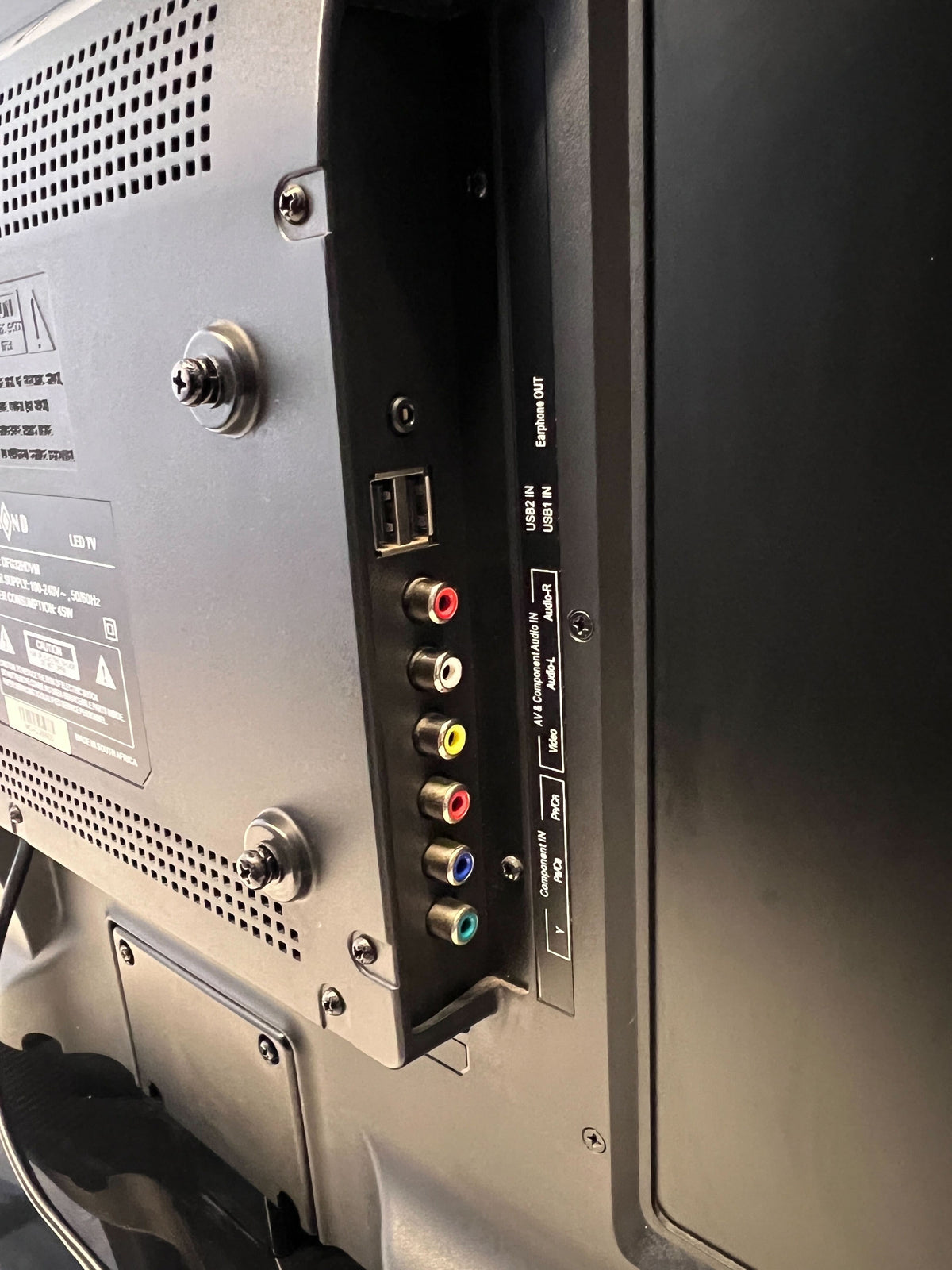 32-inch LED TV - Slim Black Design with Minor Scratches