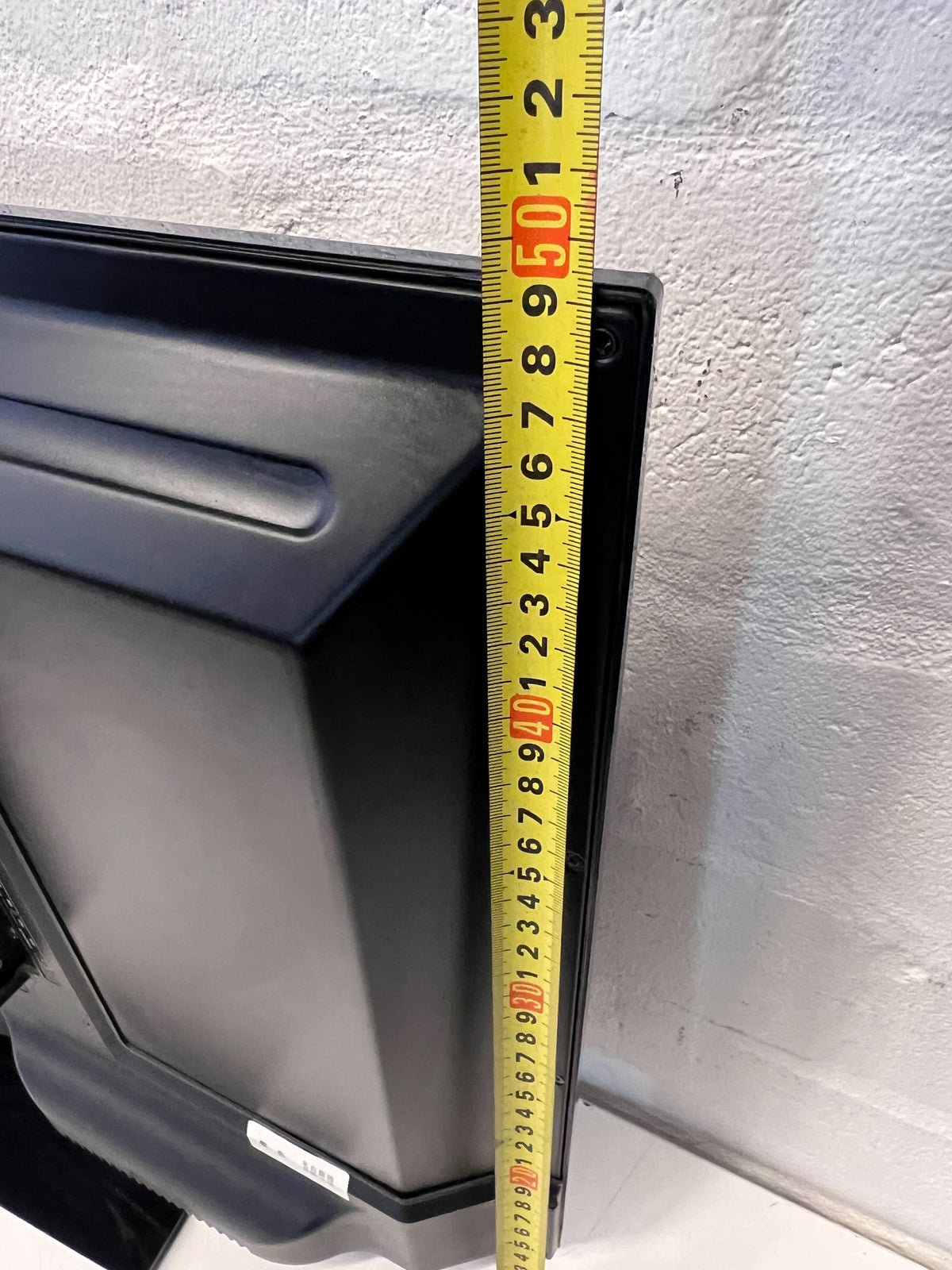 32-inch LED TV - Slim Black Design with Minor Scratches