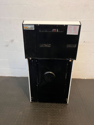 White Freestanding Electric Stove with Minor Wear Has no power cable