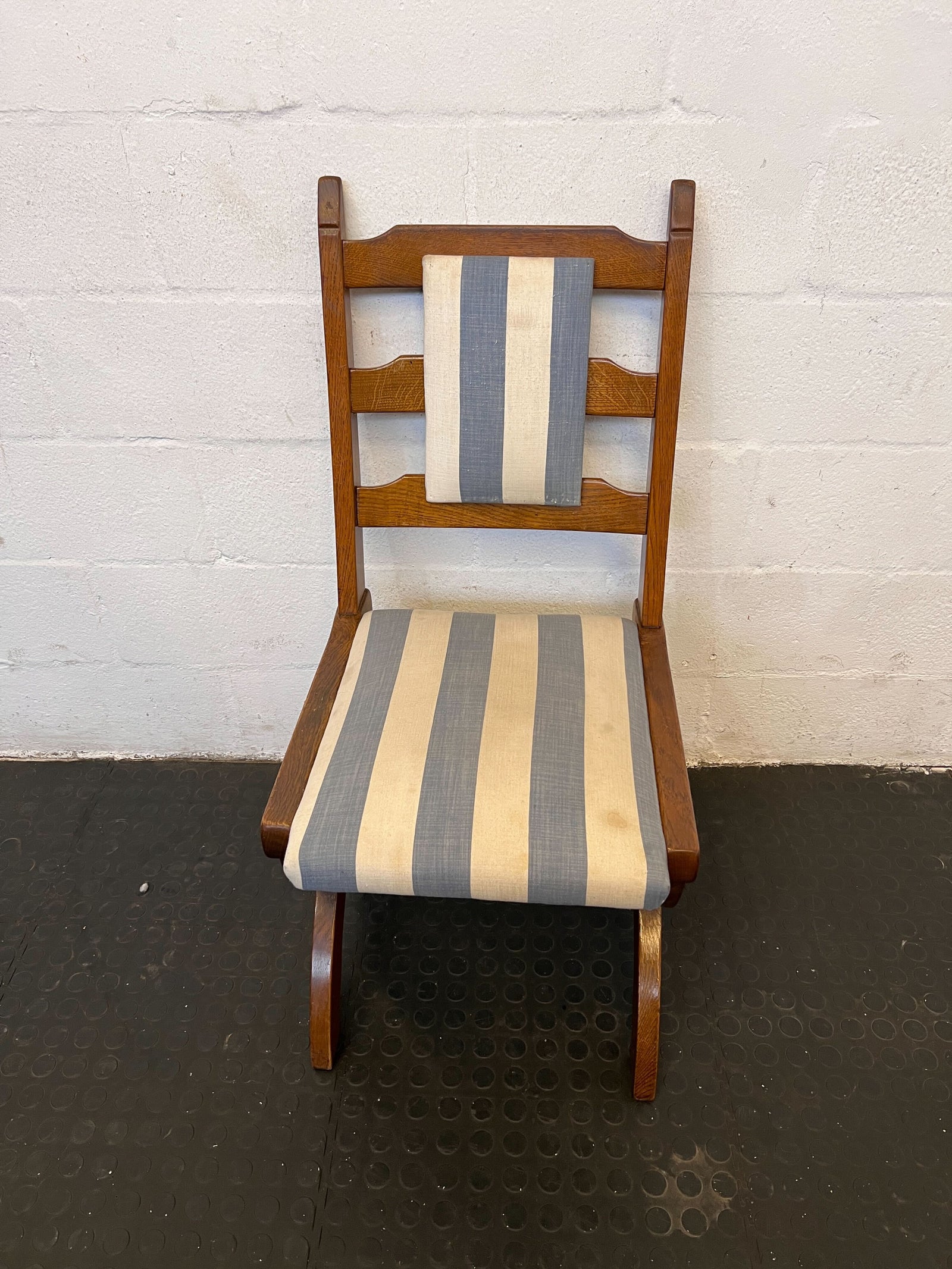 Chic Striped Wooden Dining Chair
