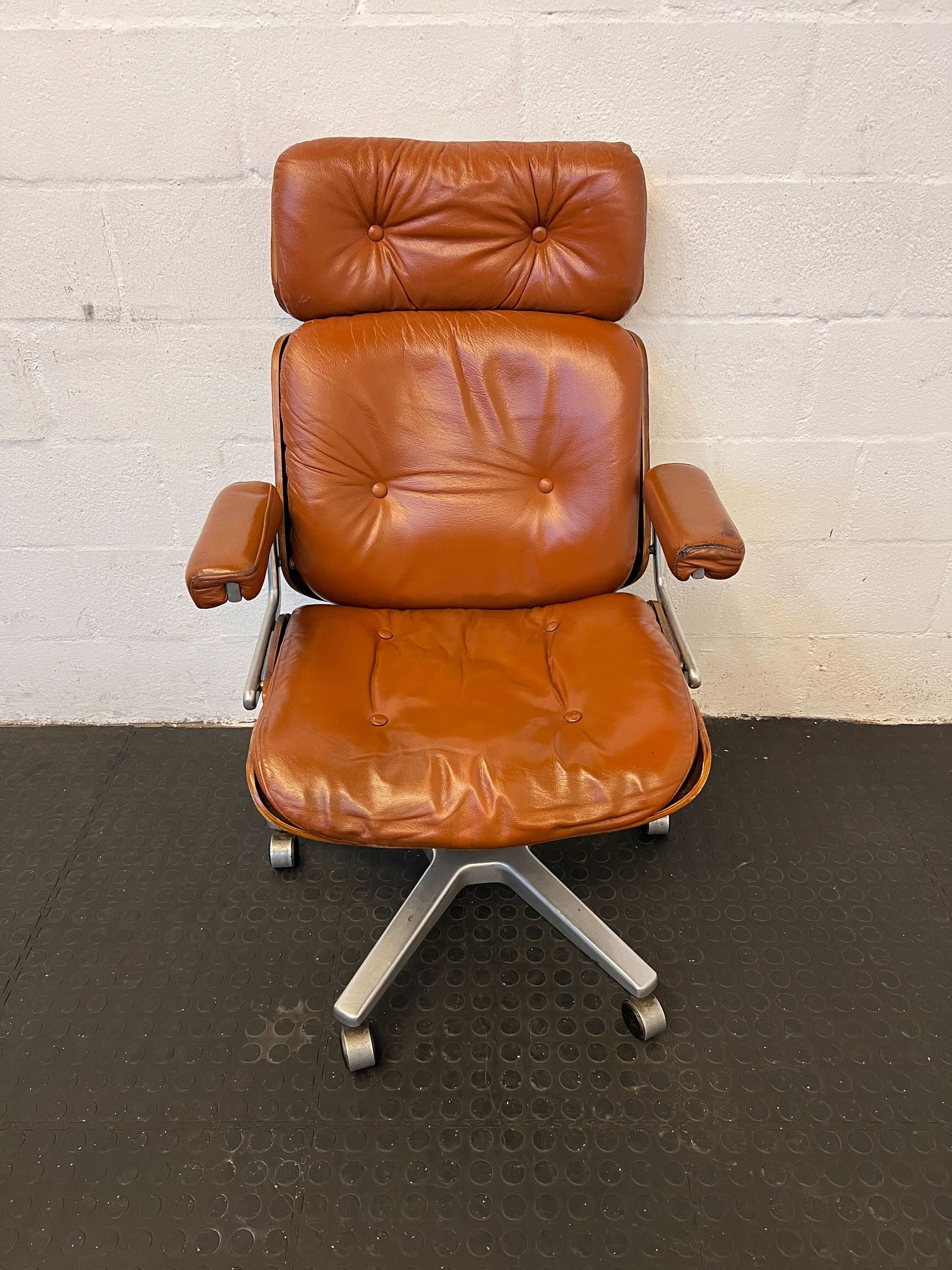 Vintage Brown Leather Executive Office Chair with Minor Wear
