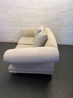 Charming Neutral Loveseat with Accent Pillows ✨