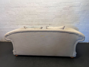 Charming Neutral Loveseat with Accent Pillows ✨