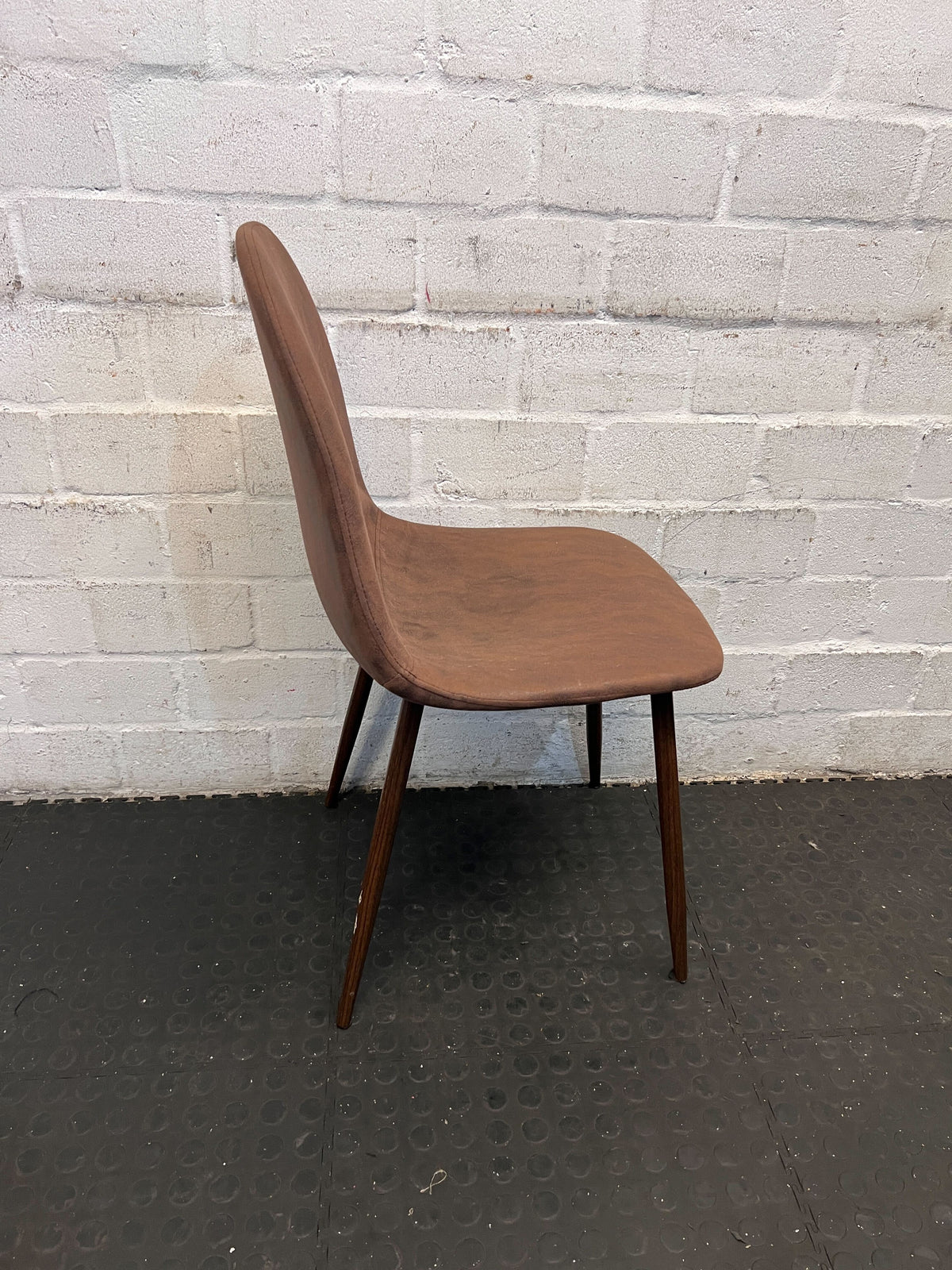Stylish Brown Vintage Dining Chair with Mid-Century Design - PRICE DROP