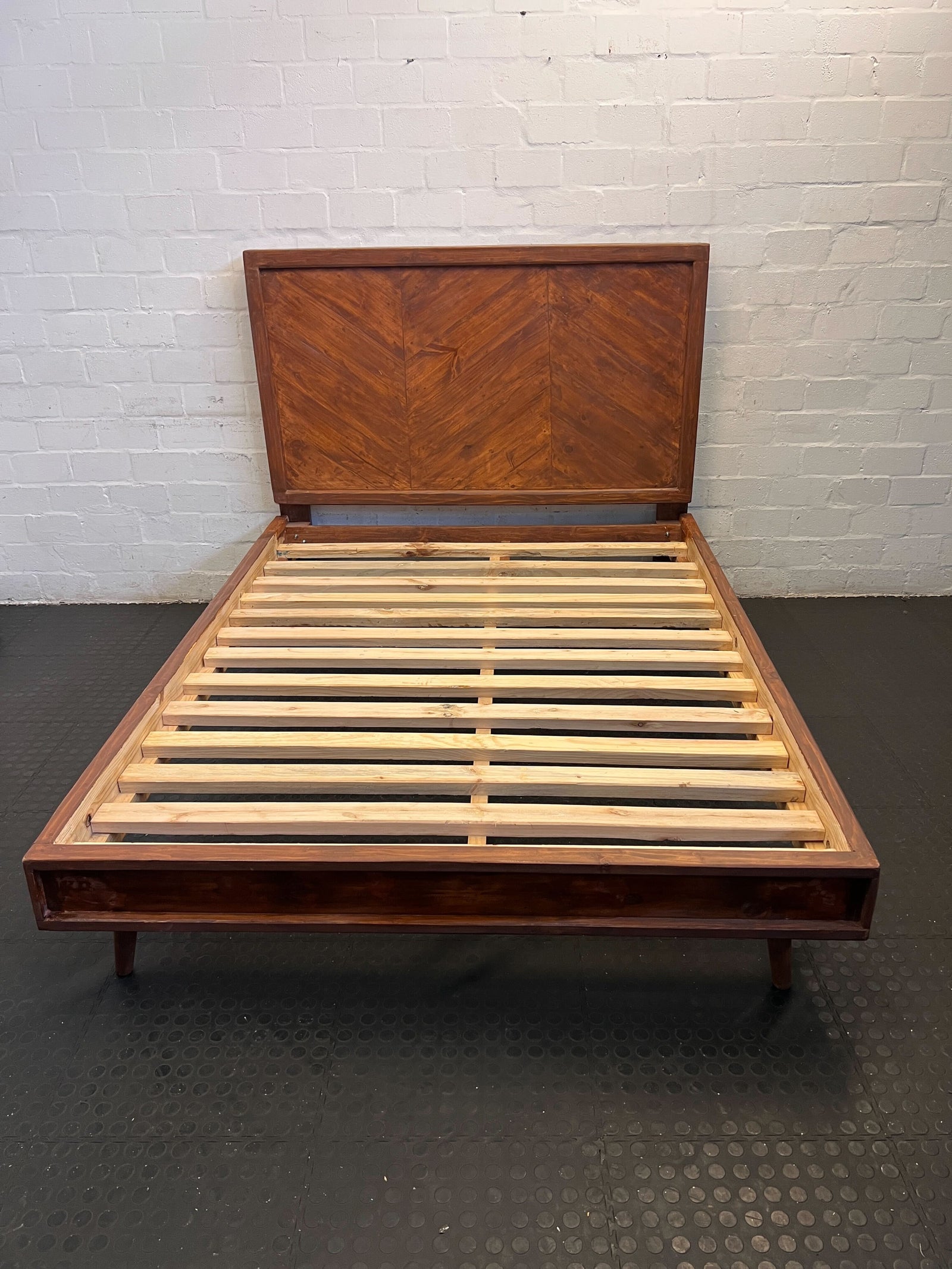 Stylish Solid Wood Queen Bed Frame with Chevron Design