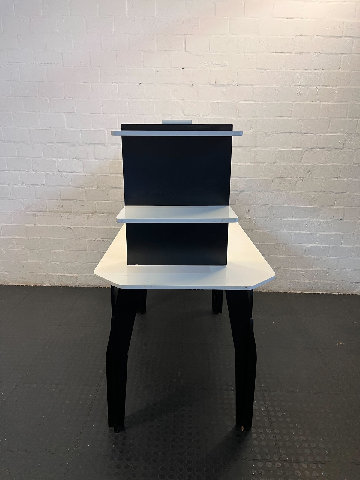 Stylish Black and White Console Table with Mirror – Great Condition! - REDUCED