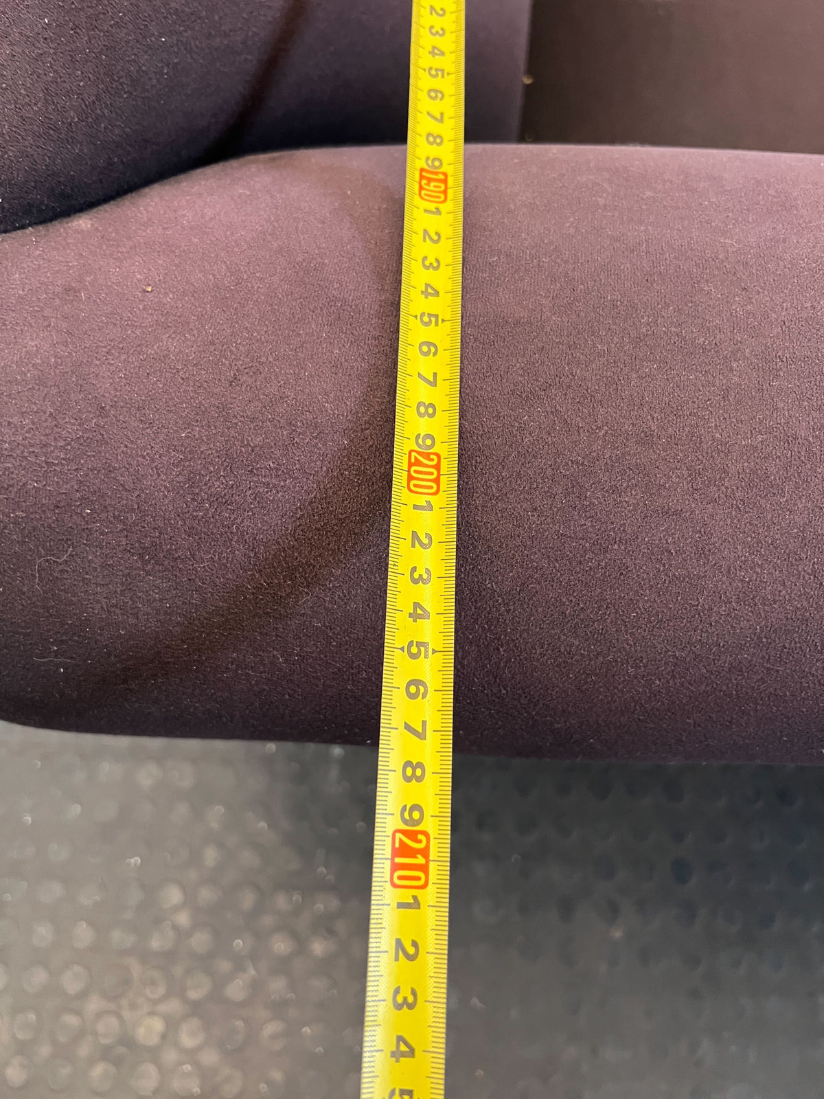 Chic Wavy Purple Loveseat - Visible damages - 2ndhandwarehouse.com