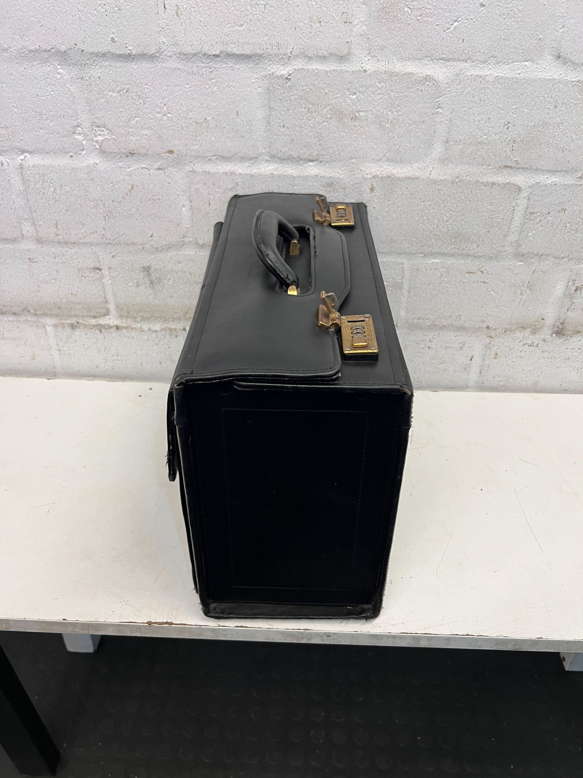 Classic Black Leather Briefcase with Gold Accents – Vintage Charm - 2ndhandwarehouse.com