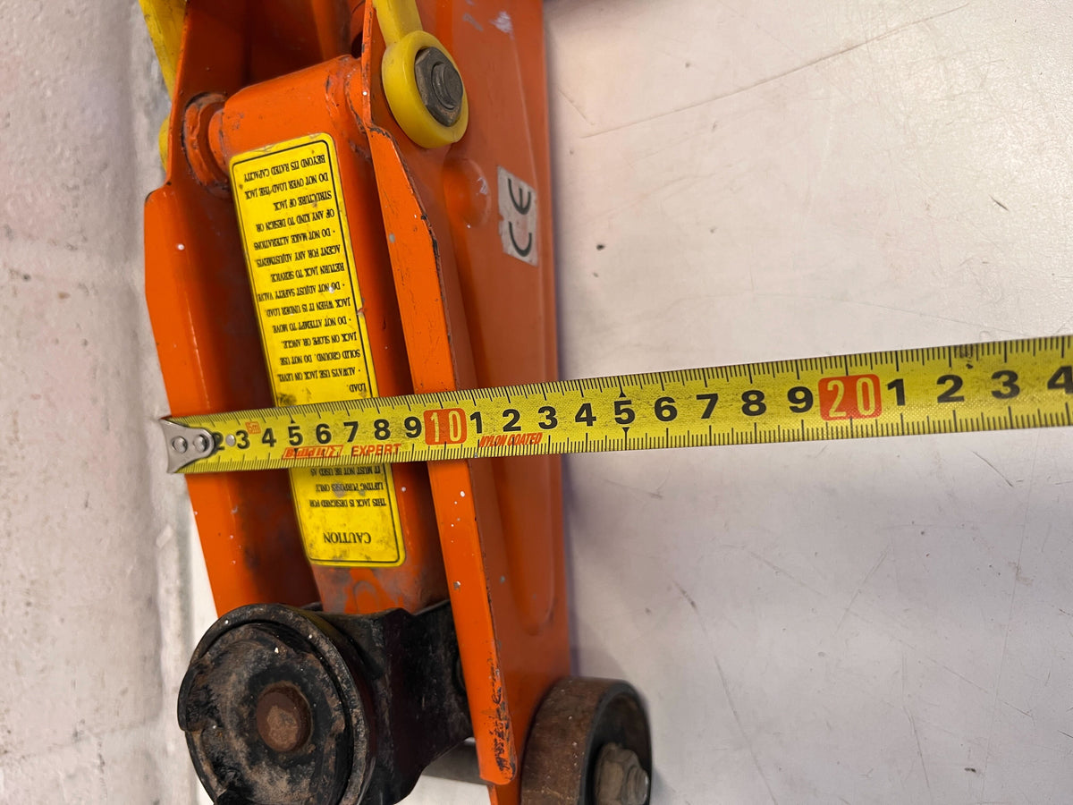 Reliable Orange Hydraulic Trolley Jack - 2ndhandwarehouse.com